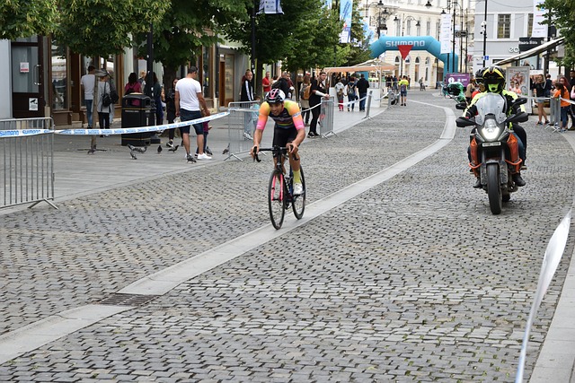 突破还是外 突破还是外